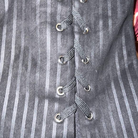 Windsor black and light / grey/ light black stripe skirt - Picture 10 of 12